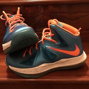 Nike Lebron X 10 Size 7Y